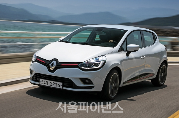 르노 클리오 | 코치