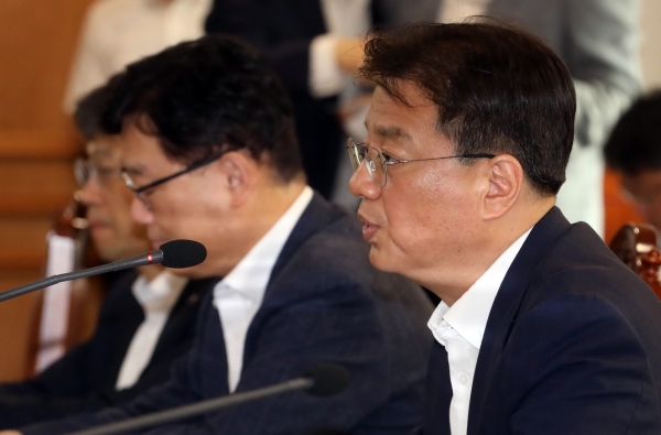 방기선 기획재정부 차관보가 6일 오전 서울 중구 은행회관에서 열린 관계기관 합동점검반 회의에서 발언하고 있다. (사진=연합뉴스)