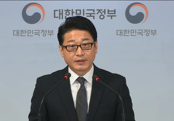 이호현 산업통상자원부 무역정책관이 29일 서울 정부서울청사에서 28일 열린 한국과 일본의 과장급 준비회의 결과를 발표하고 있다.