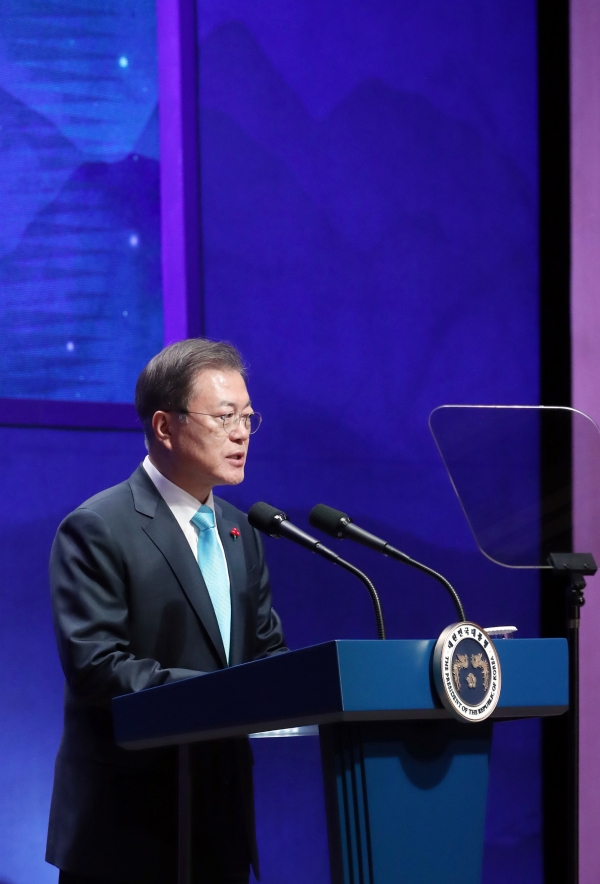 문재인 대통령이 2일 중구 대한상공회의소에서 열린 정부 신년합동인사회에서 신년사를 하고 있다. (사진=연합뉴스)