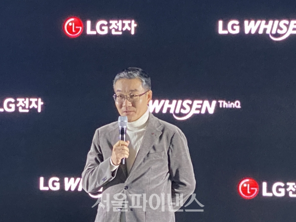LG전자가 16일 2020년형 'LG 휘센 씽큐 에어컨' 신제품 29종을 선보이고 본격적인 판매에 들어갔다. 이날 이감규 LG전자 에어솔루션사업부장(부사장)이 인사말을 하고 있다. (사진=오세정 기자)