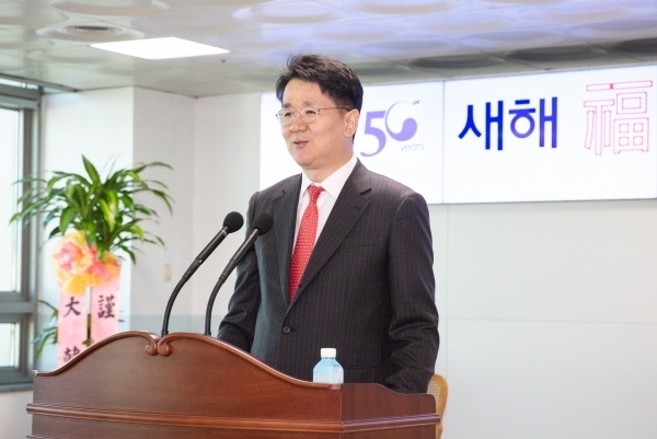 18일 재계에 따르면 한진그룹이 최근 조원태 회장의 사내이사 연임에 반대를 권고한 국내 의결권 자문사 서스틴베스트에 대해 '3자 주주연합'에 편향된 결정을 내리고 있어 신뢰하기 어렵다는 입장을 냈다. 조 회장. (사진=대한항공)