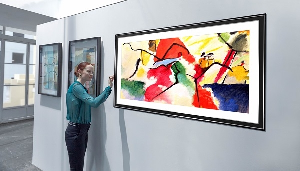 LG전자가 세계적 권위의 레드닷 디자인 어워드에서 최고상을 포함해 총 19개 상을 받았다. 사진은 '갤러리 디자인'을 적용해 최고상을 받은 LG 올레드 TV(모델명: GX) (사진=LG전자)