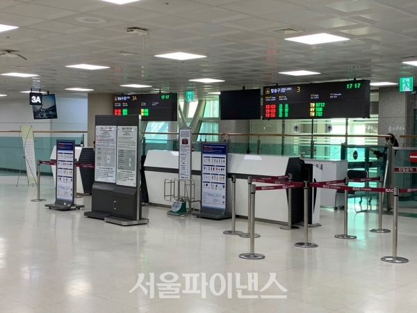 29일 전국경제인연합회(전경련)이 분석한 코로나19 이후 주요국 항공산업 지원 현황에 따르면 한국의 항공사 자산 대비 지원 비율이 주요국보다 낮은 수준으로 나타났다. (사진=주진희 기자)