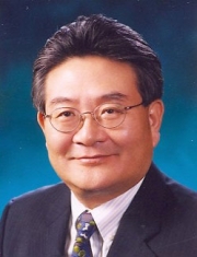 민유성 전 산업은행장