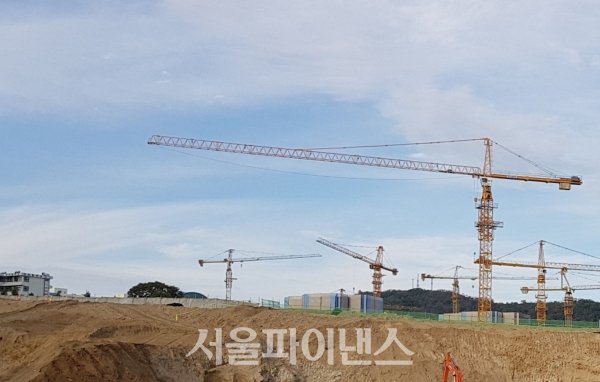 한 신축 아파트 공사 현장. (사진=이진희 기자)