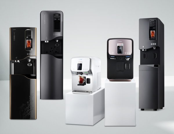 2014년 첫 출시된 청호나이스 커피얼음정수기 '휘카페'가 누적 판매 10만대를 돌파했다. 사진은 휘카페 시리즈. (사진=청호나이스)