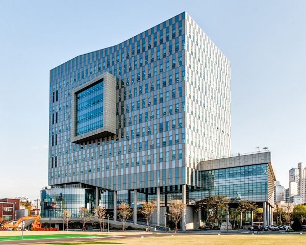 인천광역시 동구에 위치한 두산인프라코어 본사 글로벌 R&D센터 (사진=두산인프라코어)