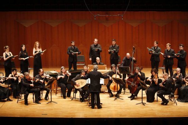 고음악계의 독보적인 마에스트로 '조르디 사발'과 그의 앙상블이 '한화클래식 2019'에서 공연하고 있다. (사진=한화)