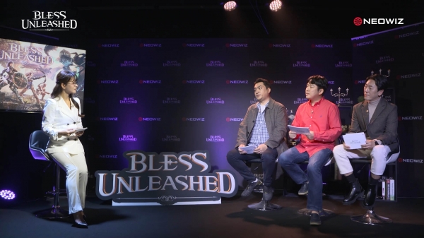 '블레스 언리쉬드 PC' 미디어 쇼케이스 이미지. (왼쪽부터) MC 김수현 아나운서, 박점술 개발 PD, 최영빈 기획팀장, 심보송 사업팀장. (사진=네오위즈)