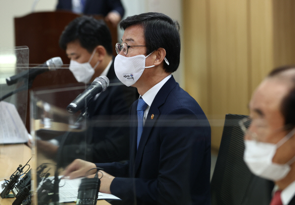 문성혁 해양수산부 장관이 발언하고 있다. (사진=연합뉴스)