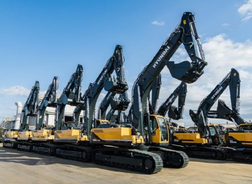 현대건설기계가 최근 러시아에서 수주한 30톤급 HX300SL 신형 굴착기. (사진=현대건설기계)