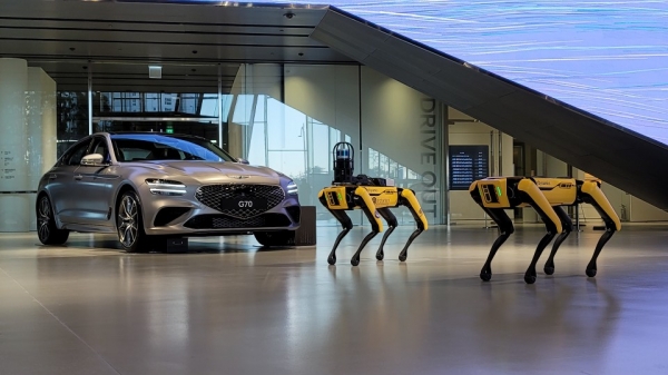 4족 보행 로봇개 스팟 (사진= 권진욱 기자)