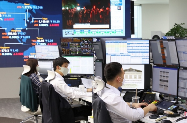 KB국민은행 여의도 딜링룸 (사진=KB국민은행)