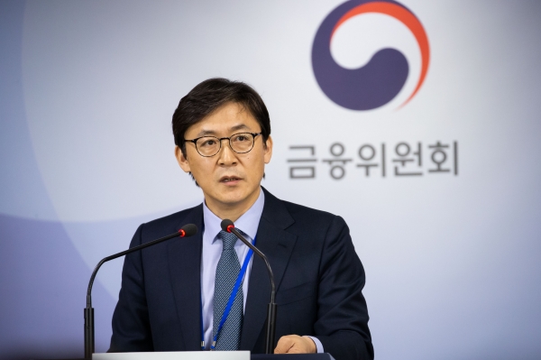 권대영 금융위 금융혁신기획단장이 25일 정부서울청사 합동브리핑실에서 금융결제 인프라 혁신방안을 기자들에게 설명하고 있다. (사진=금융위원회)