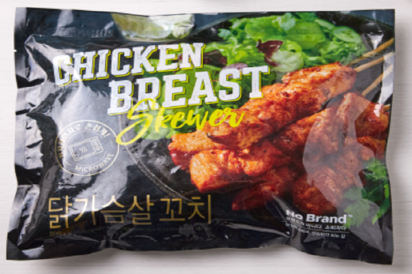노브랜드의 '닭가슴살 꼬치' 이미지.(사진=이마트)
