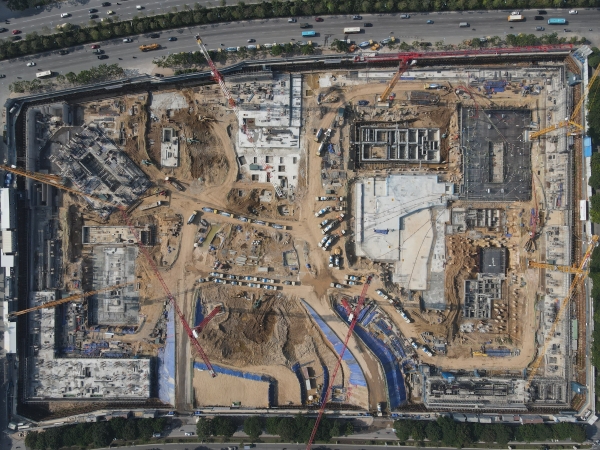 베트남 '롯데몰 하노이' 현장 기초공사 콘크리트 타설 전경. (사진= 롯데건설)