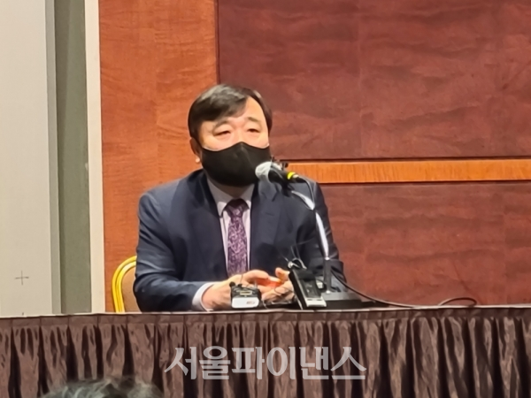 안현호 한국항공우주산업(KAI) 사장이 기자들의 질문에 답하고 있다. (사진=박시형 기자)