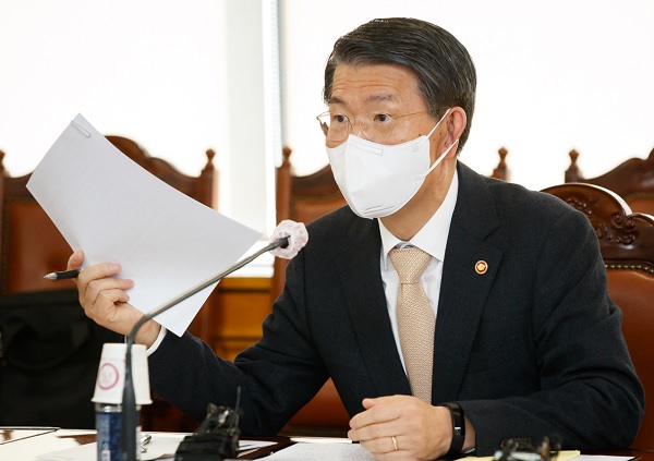 은성수 금융위원장이 1일 오전 서울 명동 은행회관에서 열린 은행장 간담회에서 발언하고 있다. (사진=금융위원회)