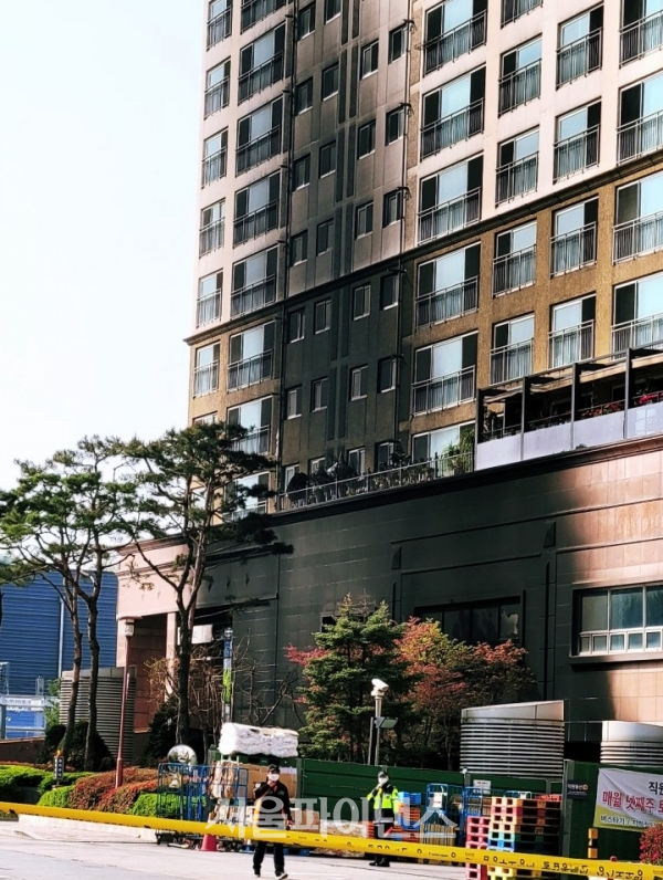 남양주 부영애시앙 화재 후 건물이 그을린 모습. (사진=독자 제공)