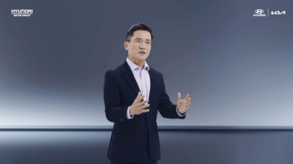 현대자동차·기아는 중국 전략 발표회 '라이징 어게인, 포 차이나'에서 이광국 현대차·기아 중국 사업 총괄 사장이 발표를 하고 있는 모습. (사진= 현대자동차·기아)