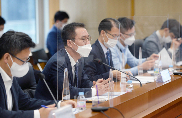 문동민 산업통상자원부 무역투자실장이 '수출입물류 현안점검 및 상생협의체 운영회의'에서 발언하고 있다. (사진=연합뉴스)