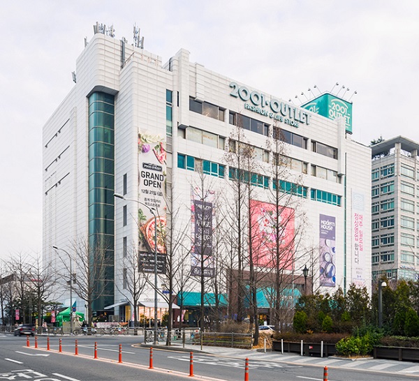 이리츠코크렙 간접소유 자산인 '2001아울렛 중계점' 전경.(사진=코람코자산신탁)