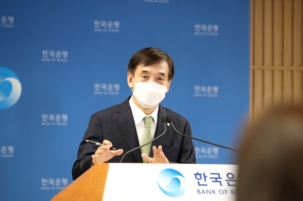 이주열 한국은행 총재가 27일 오전 서울 중구 한국은행에서 열린 통화정책방향 기자간담회에서 발언하고 있다. (사진=한국은행)