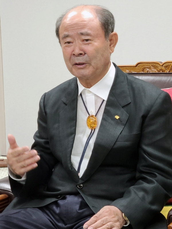 14일 오전 광주 서구 광주상공회의소에서 정창선 중흥그룹 회장이 기자간담회를 하고 있다. (사진=연합뉴스)