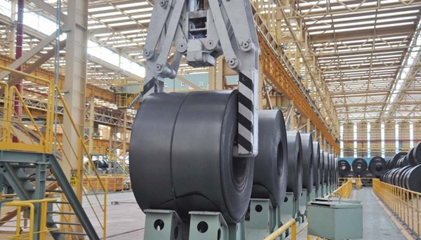 열연공장에서 완성된 철강제품. (사진=연합뉴스)