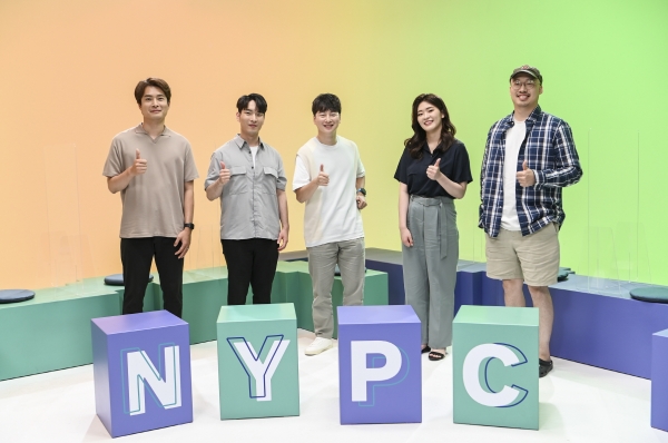 NYPC 2021 토크콘서트. (왼쪽부터)김대훤 넥슨 부사장, 유튜버 조코딩, EO 진행자 태용, 이채린 클라썸 대표, 이한빈 서울로보틱스 대표. (사진=넥슨)