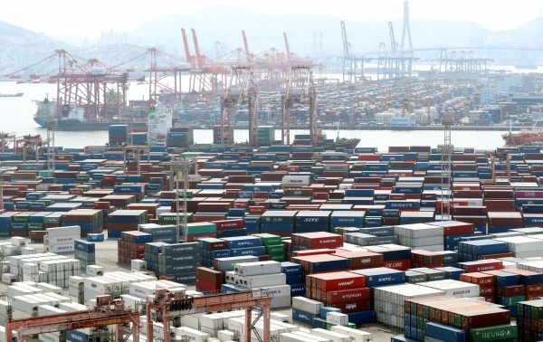 부산항 신선대부두와 감만부두 모습. (사진= 연합뉴스)