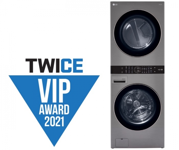 LG전자가 최근 美 유력 매체 트와이스紙가 발표한 '2021 VIP 어워드(VIP Award)'에서 총 7개 부문의 최고 제품에 선정되며 최다 수상 기업에 수여되는 '슈퍼 VIP 어워드'를 2년 연속 받았다. 사진은 드럼세탁기 부문 최고제품에 선정된 원바디 세탁건조기 LG 워시타워. (사진=LG전자)