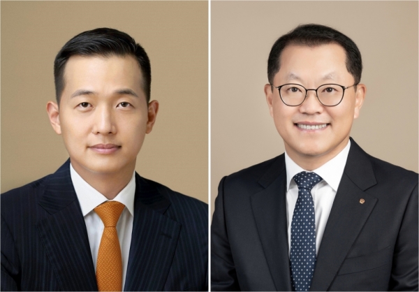 김동관 한화솔루션 전략부문 사장(왼쪽)과 김희철 한화임팩트 대표이사 사장 (사진=한화그룹)