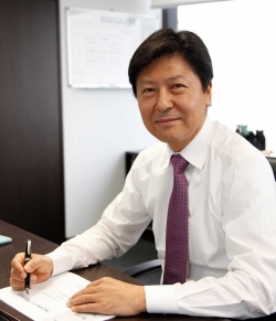 '제12회 디스플레이의 날'을 맞아 은탑산업훈장을 수훈한 최형석 LG디스플레이 IT 사업부장 부사장. (사진=LG디스플레이)