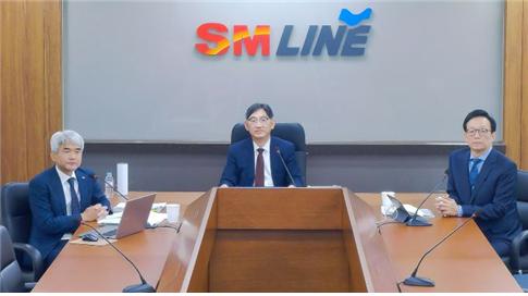 (사진 왼쪽부터) 유조혁 SM상선 기획본부장, 박기훈 대표, 이윤재 영업본부장. (사진=SM상선)
