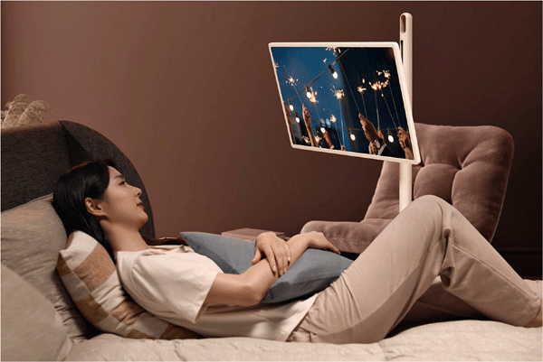 롯데홈쇼핑은 16일 오후 12시40분부터 LG 스탠바이미를 방송한다. (사진=롯데홈쇼핑)