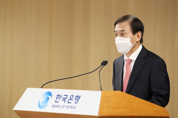이주열 한국은행 총재가 25일 오전 서울 중구 한국은행에서 열린 통화정책방향 기자간담회에서 발언하고 있다. (사진= 한국은행)