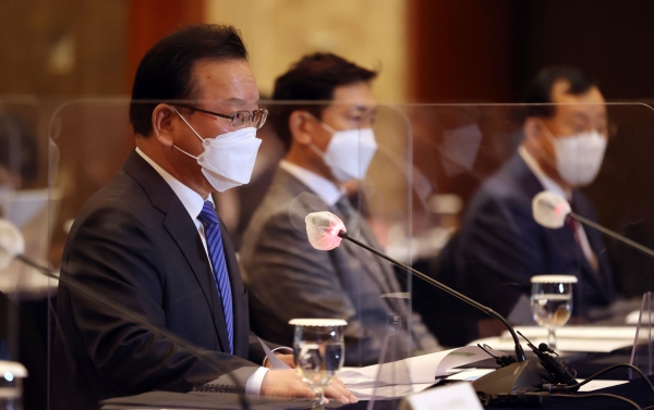 김부겸 국무총리가 26일 서울 중구 롯데호텔에서 열린 제4차 수소경제위원회를 주재하며 발언하고 있다. (사진=연합뉴스)