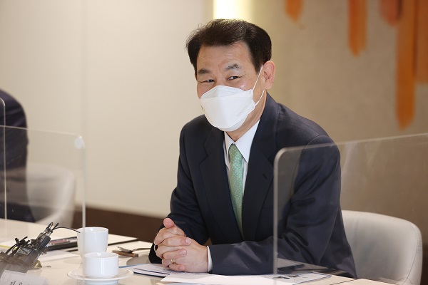 정은보 금융감독원장이 9일 오후 서울 중구 은행연합회에서 열린 '상호금융 CEO 간담회'에서 인사말하고 있다. (사진=연합뉴스)