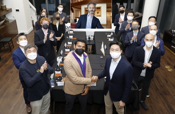 정기선 현대중공업지주 대표(사진 앞줄 오른쪽), 샴 샹카 팔란티어 최고운영책임자(사진 앞줄 왼쪽),  알렉스 카프 팔란티어 대표(사진 윗쪽 중앙). (사진=현대중공업그룹)