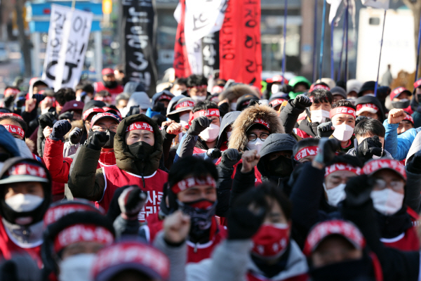 택배노조가 결의대회를 진행하고 있다. (사진=연합뉴스)