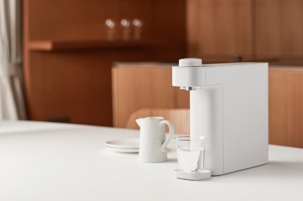 SK매직이 비대면 시대에 맞춰 친환경 소재와 기능을 적용한 자가관리형 무전원 정수기 '에코미니 정수기 그린41(모델명: WPU-GBC102S)'를 출시했다.