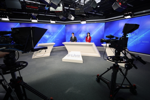 새롭게 이전한 상암동 국사 스튜디오. (사진=딜라이브)