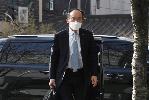 추경호 경제부총리 겸 기획재정부 장관 후보자가 지난 8일 서울 종로구 통의동 제20대 대통령직인수위원회 사무실로 출근하고 있다. (사진=연합뉴스)