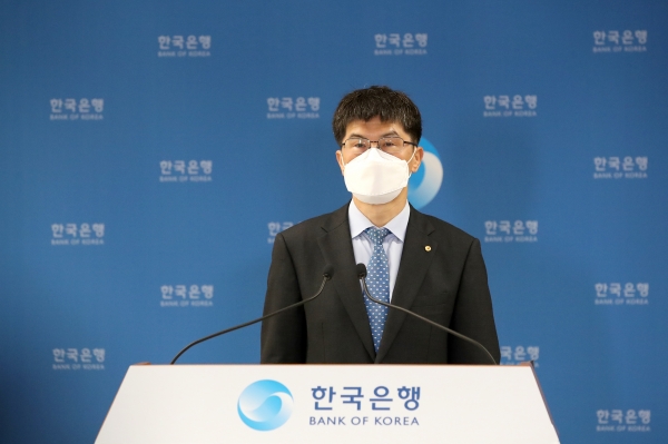 황상필 한국은행 경제통계국장이 26일 오전 서울 중구 한국은행에서 '2022년 1분기 실질 국내총생산(속보)'의 주요 특징을 설명하고 있다. (사진= 한국은행)