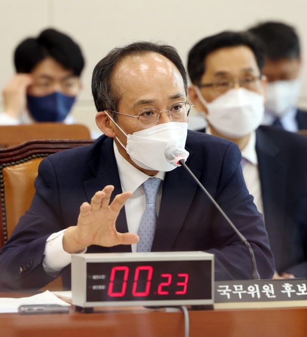추경호 부총리 겸 기획재정부장관 후보자가 2일 오전 국회에서 열린 인사청문회에서 의원질의에 답하고 있다. (사진= 연합뉴스)