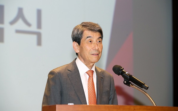 이동걸 산업은행 회장이 9일 열린 이임식에서 소회를 밝히고 있다. (사진=산업은행)