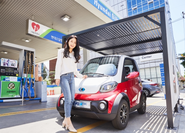 현대오일뱅크 직영 서초제일주유소에 전시된 초소형전기차 ‘쎄보C’ (사진=현대오일뱅크)