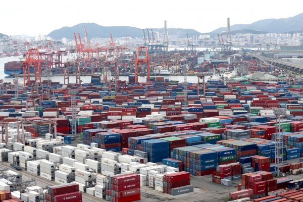 부산 남구 신선대부두와 감만부두. (사진= 연합뉴스)